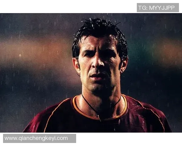 卧室墙面装饰足球明星挂画让你的空间充满运动激情与活力