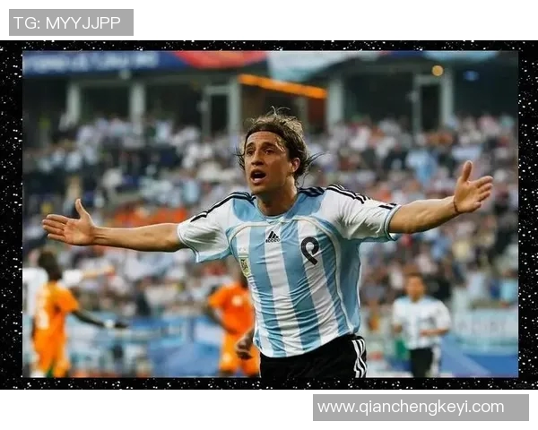 足球场上的魅力与风采黑人足球明星长发造型引领潮流新风尚 足球场上的魅力与风采黑人足球明星长发造型引领潮流新风尚